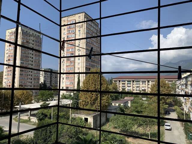 Апартаменты Сдаётся 3х-комнатная квартира в г. Гагра Гагра-19