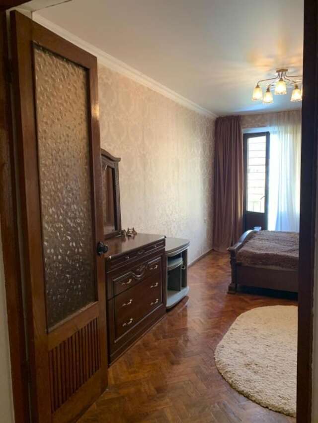 Апартаменты Сдаётся 3х-комнатная квартира в г. Гагра Гагра-22